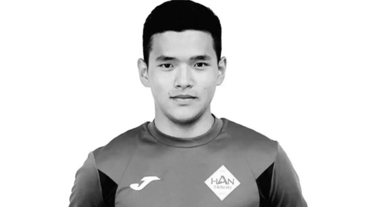 19-летний футболист Диас Толеу умер во время игры